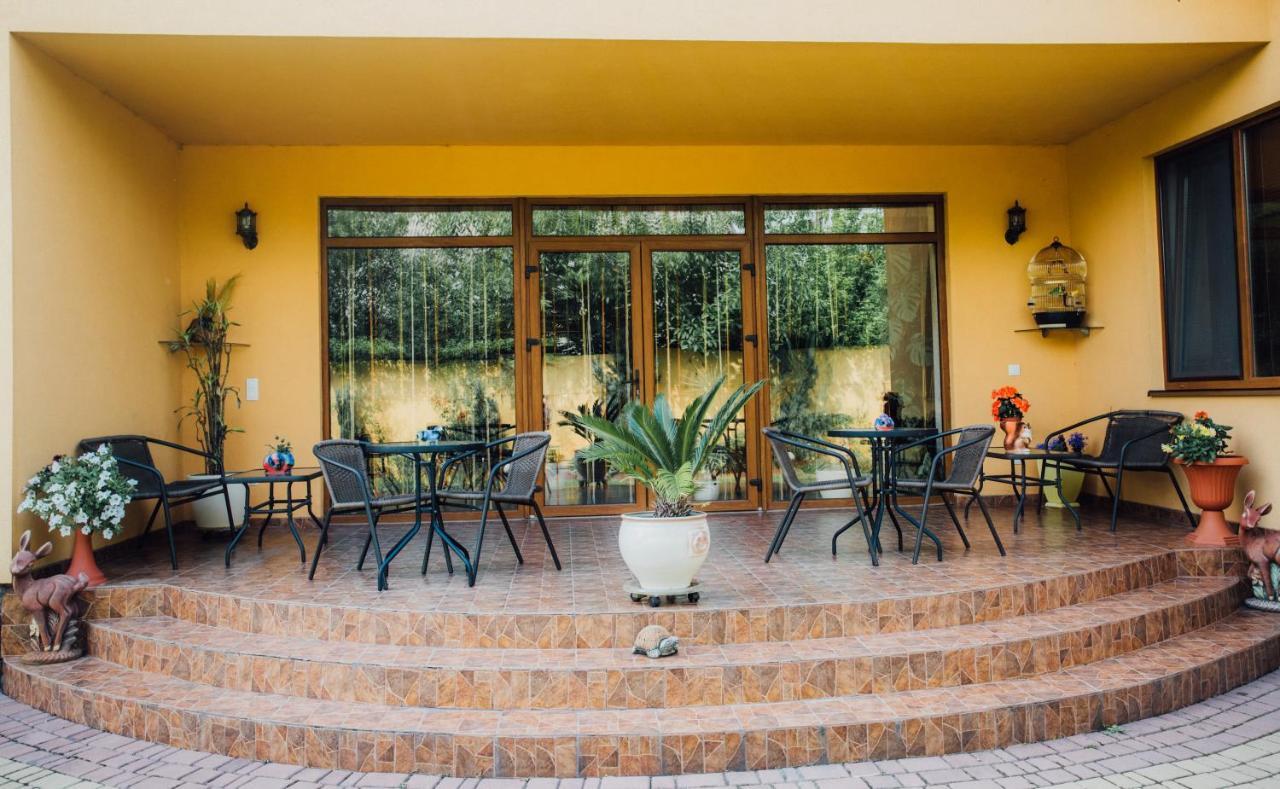 Sunrise Boutique Hotel Berehove  Exterior photo